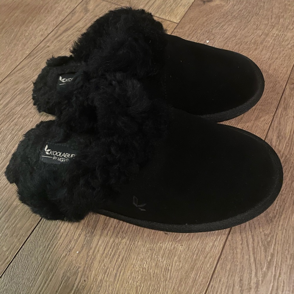 Black Kookaburra Slippers